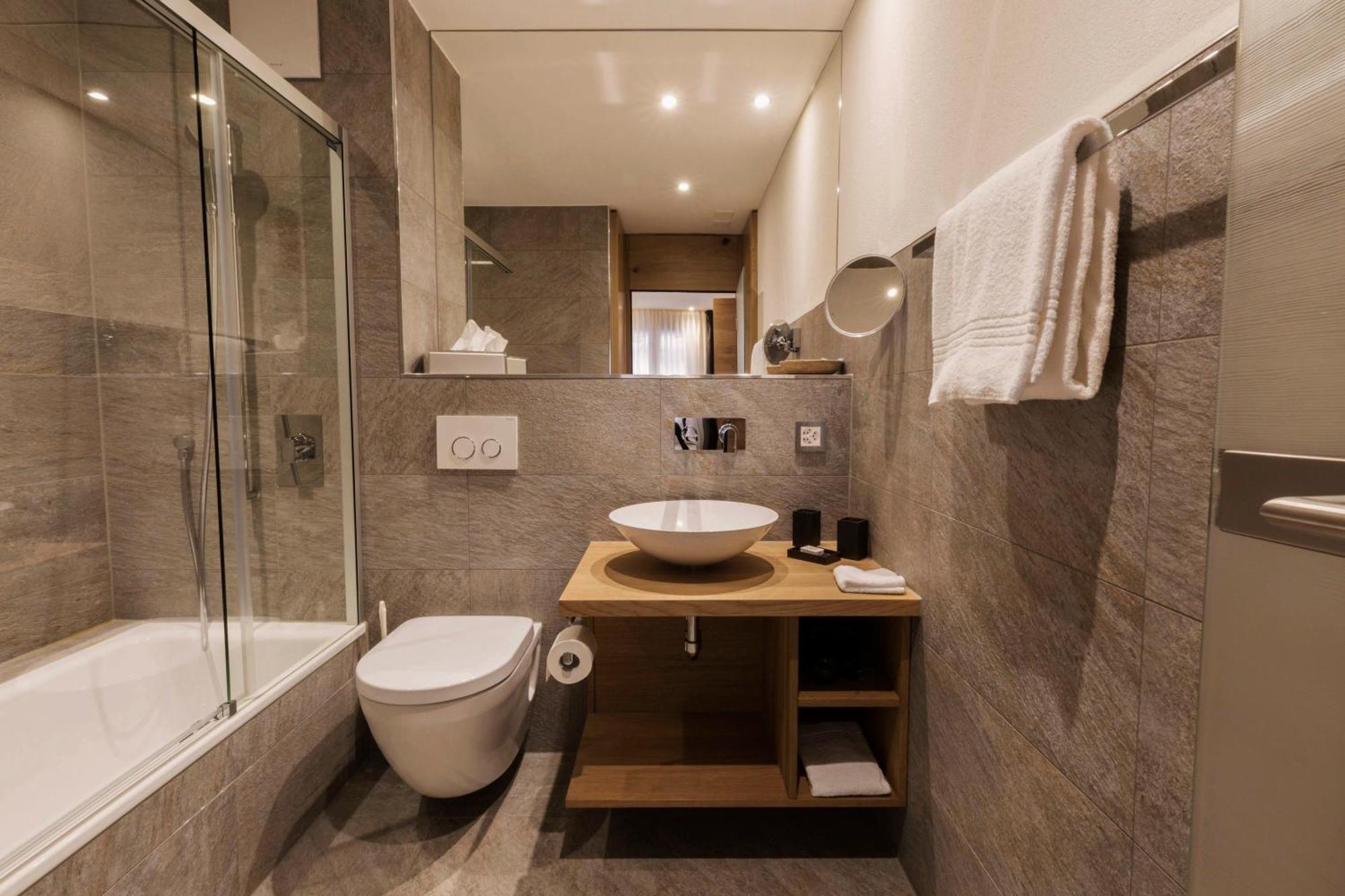 Hotel Crown Andermatt Bagian luar foto