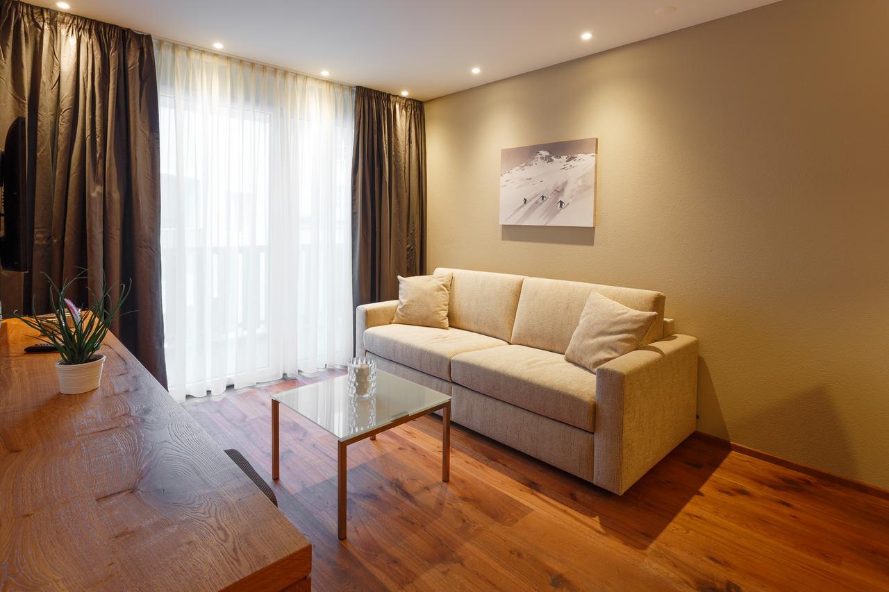 Hotel Crown Andermatt Bagian luar foto