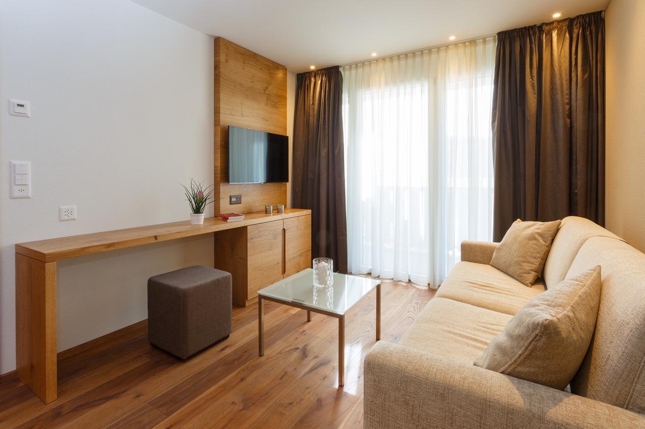 Hotel Crown Andermatt Bagian luar foto
